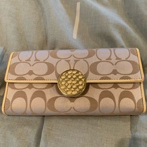 Coach wallet